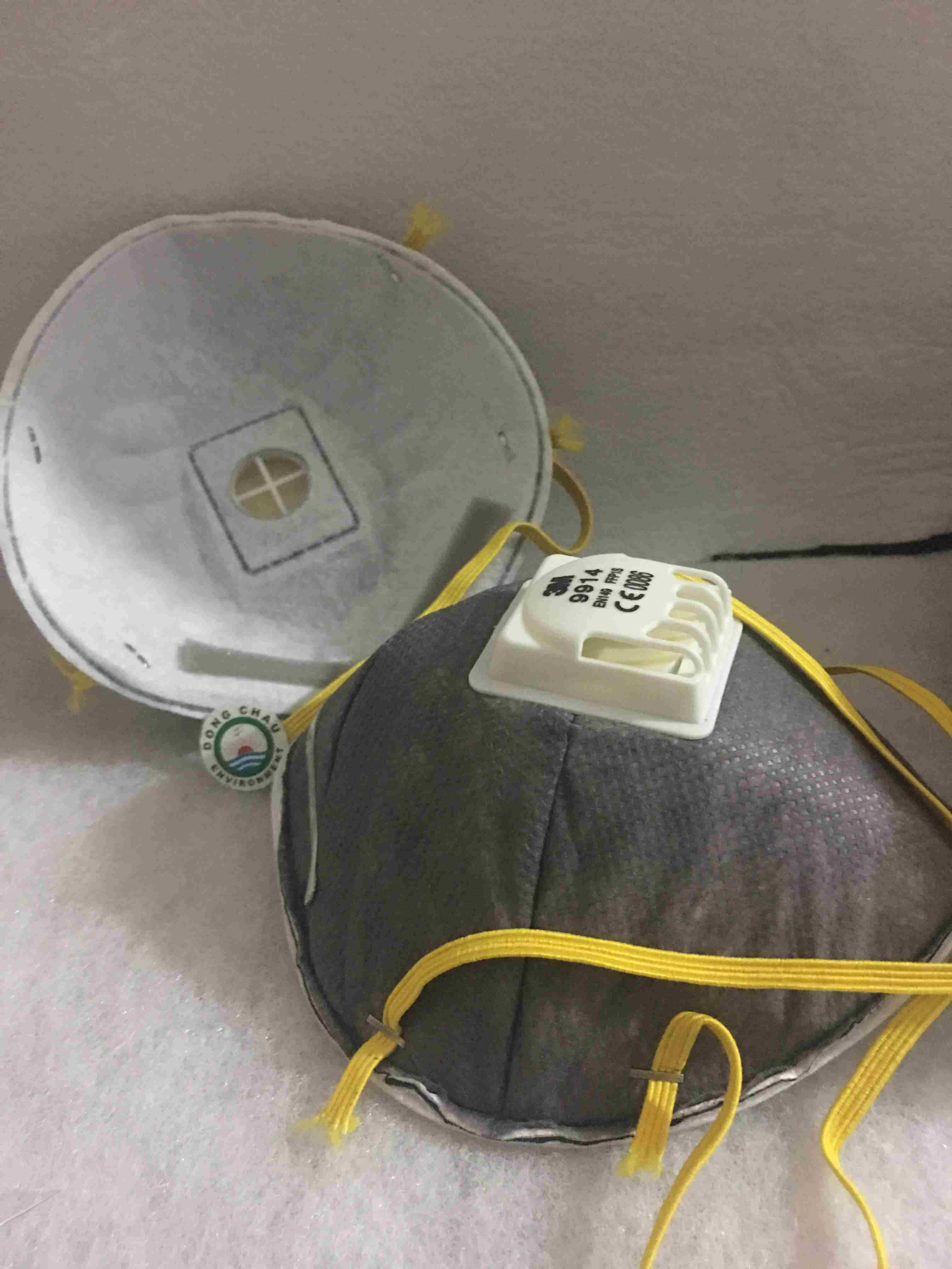 khau-trang-bao-ve-3m-9914 bên trong Khẩu trang 3M 9914