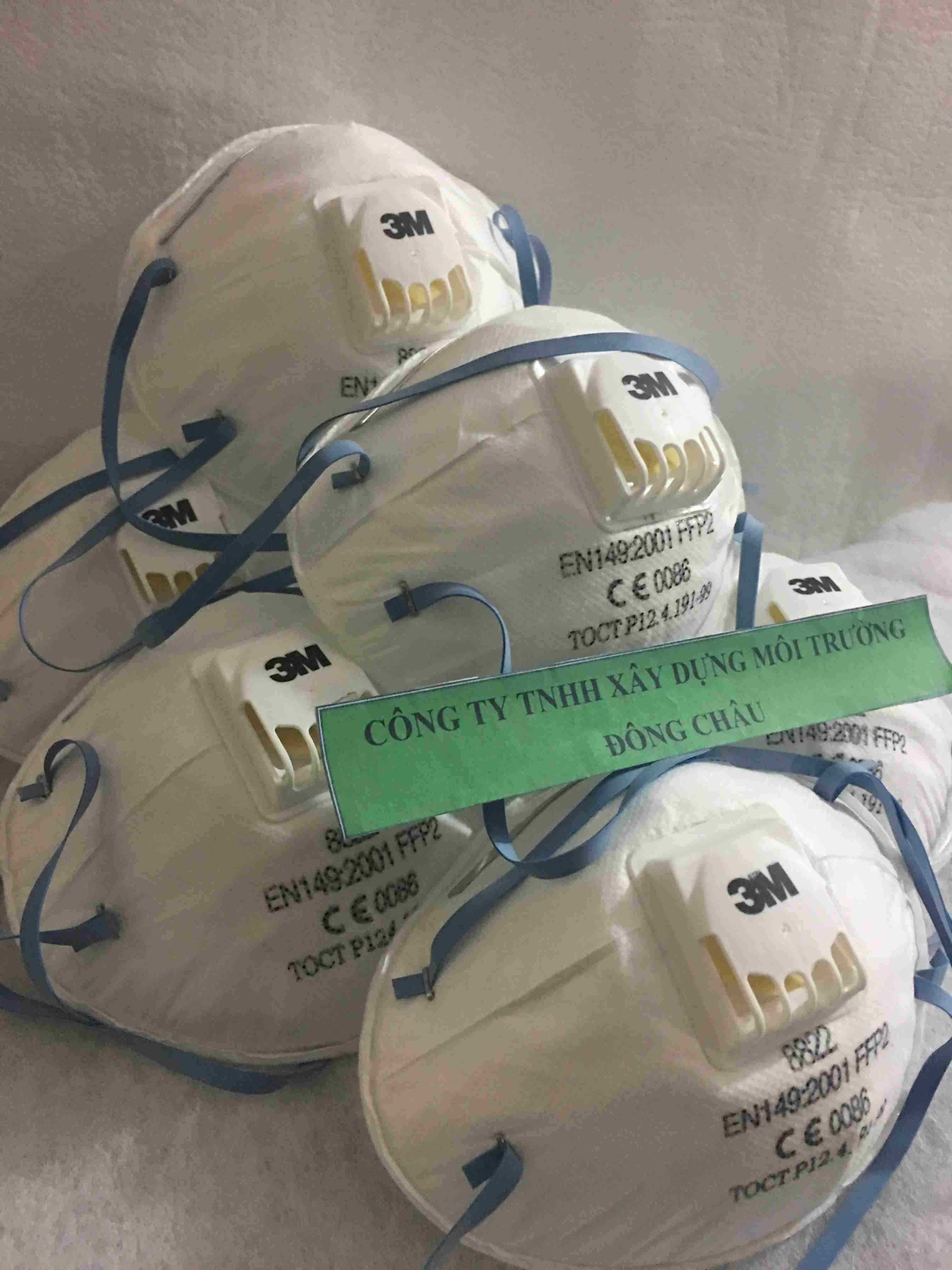 khau-trang-chong-bui-8822-3m cấu tạo van Khẩu trang 3M 8822