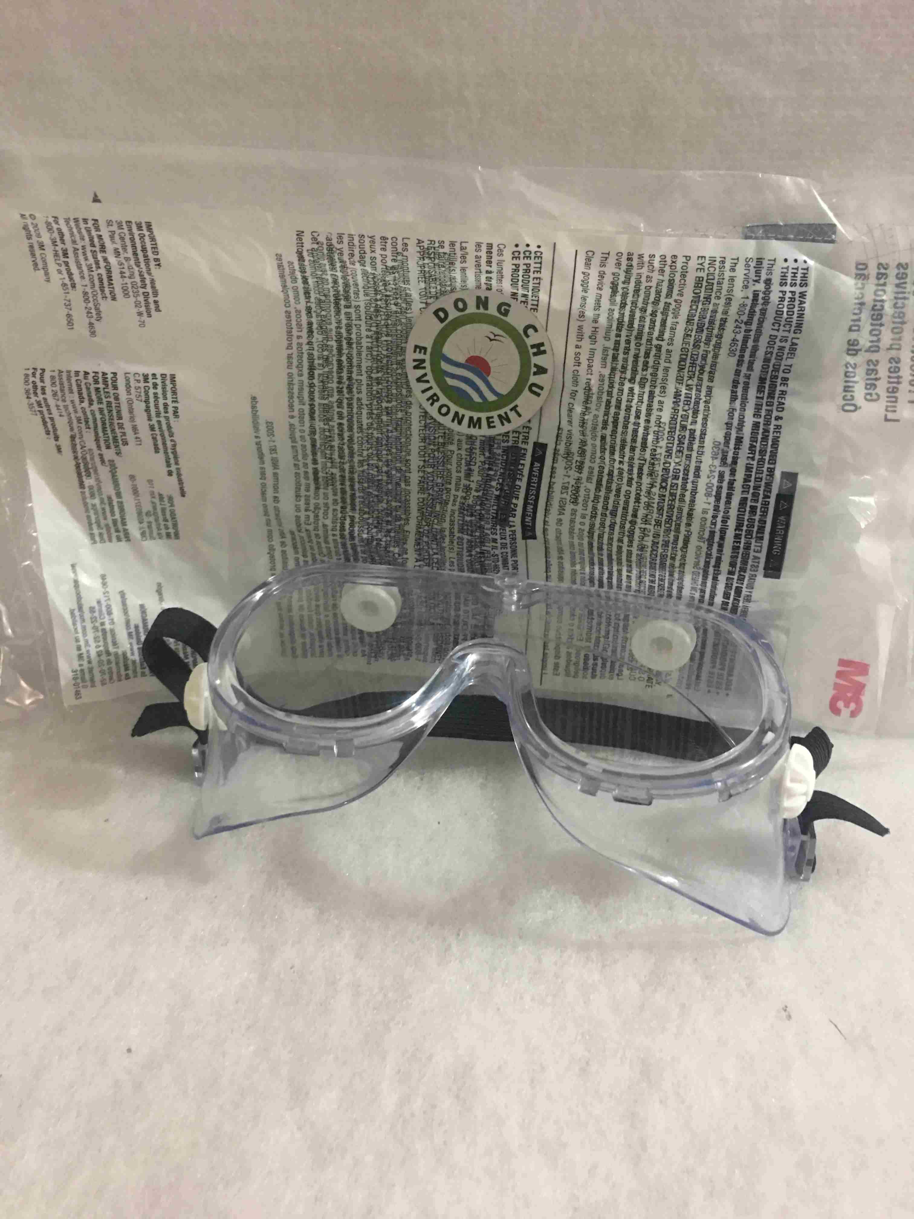 kinh-bao-ve-mat liên hệ đông châu cung cấp kính bảo hộ 3m 334 chất lượng tốt