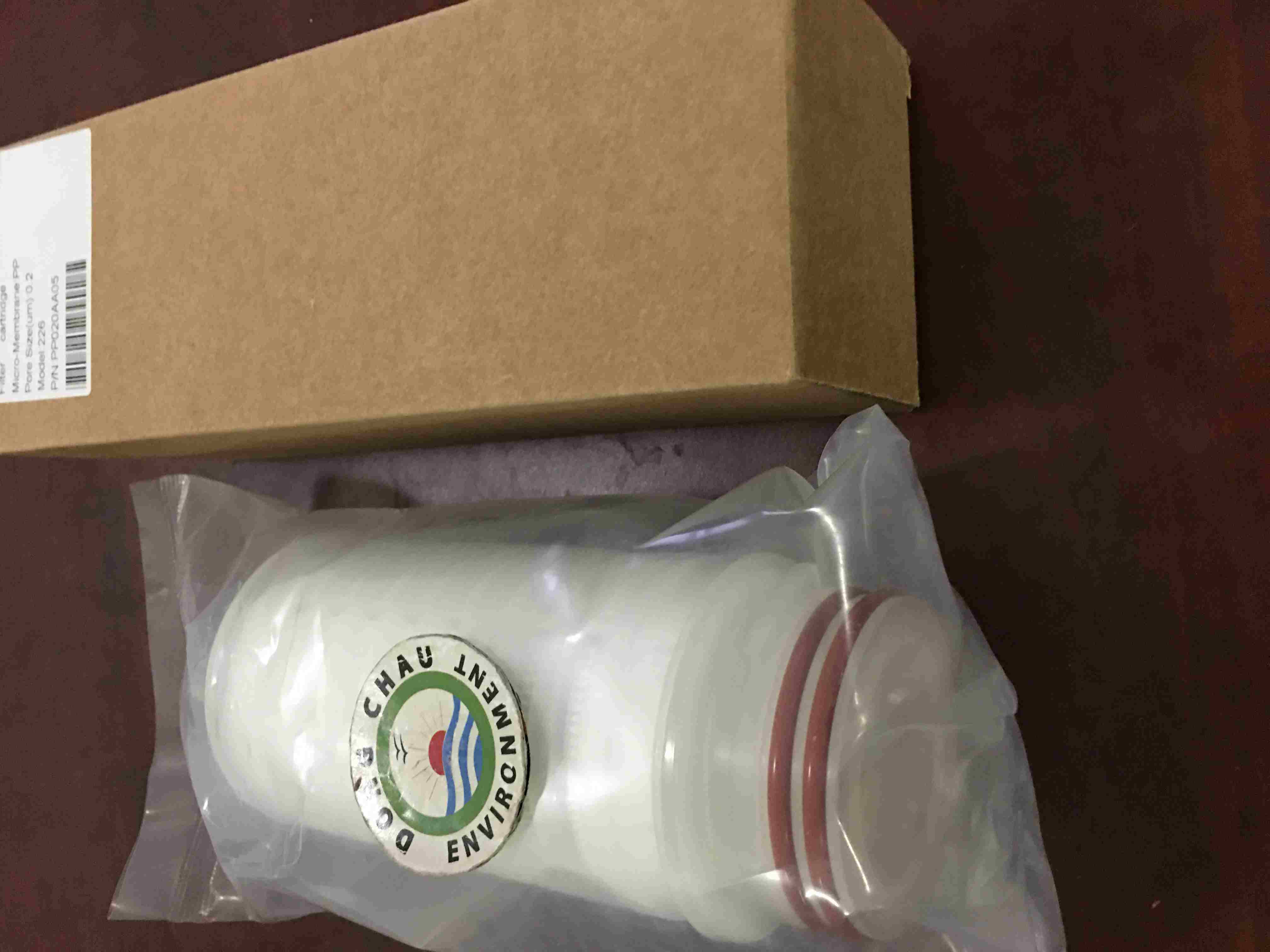 loi-loc-khi-0.2-micron-226-nhon bên trong hộp Lõi lọc khí giấy xếp 5 inch 0.2µm oring 226
