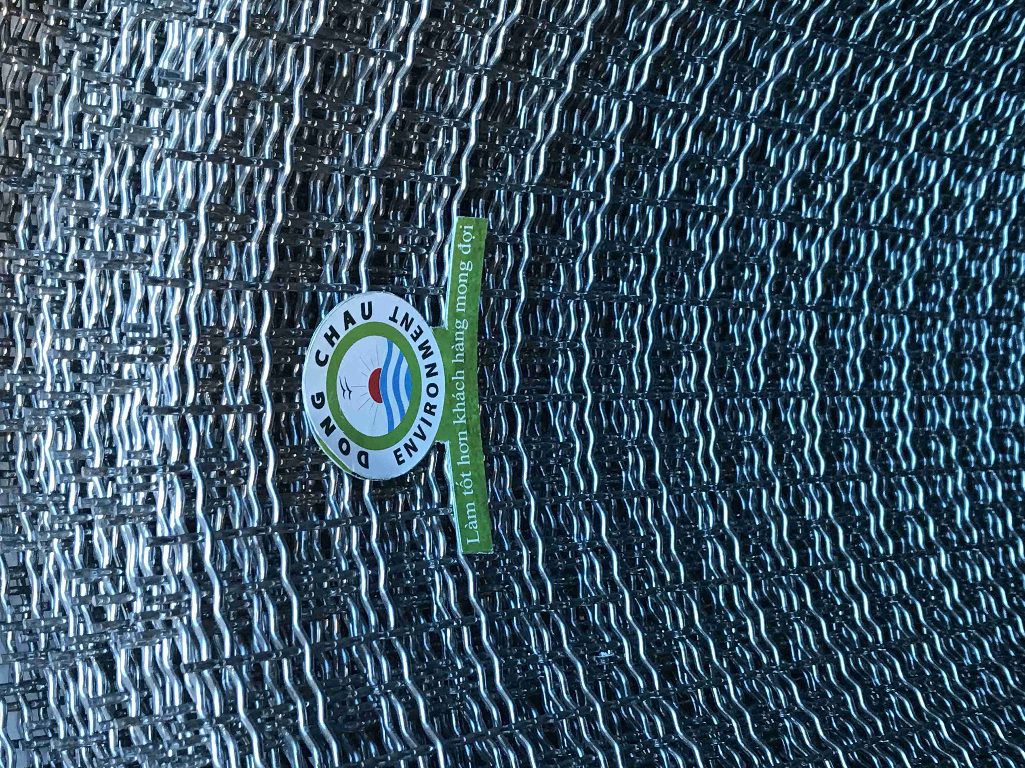 luoi-inox-bao-ve chi tiết cấu tạo lưới inox lỗ vuông