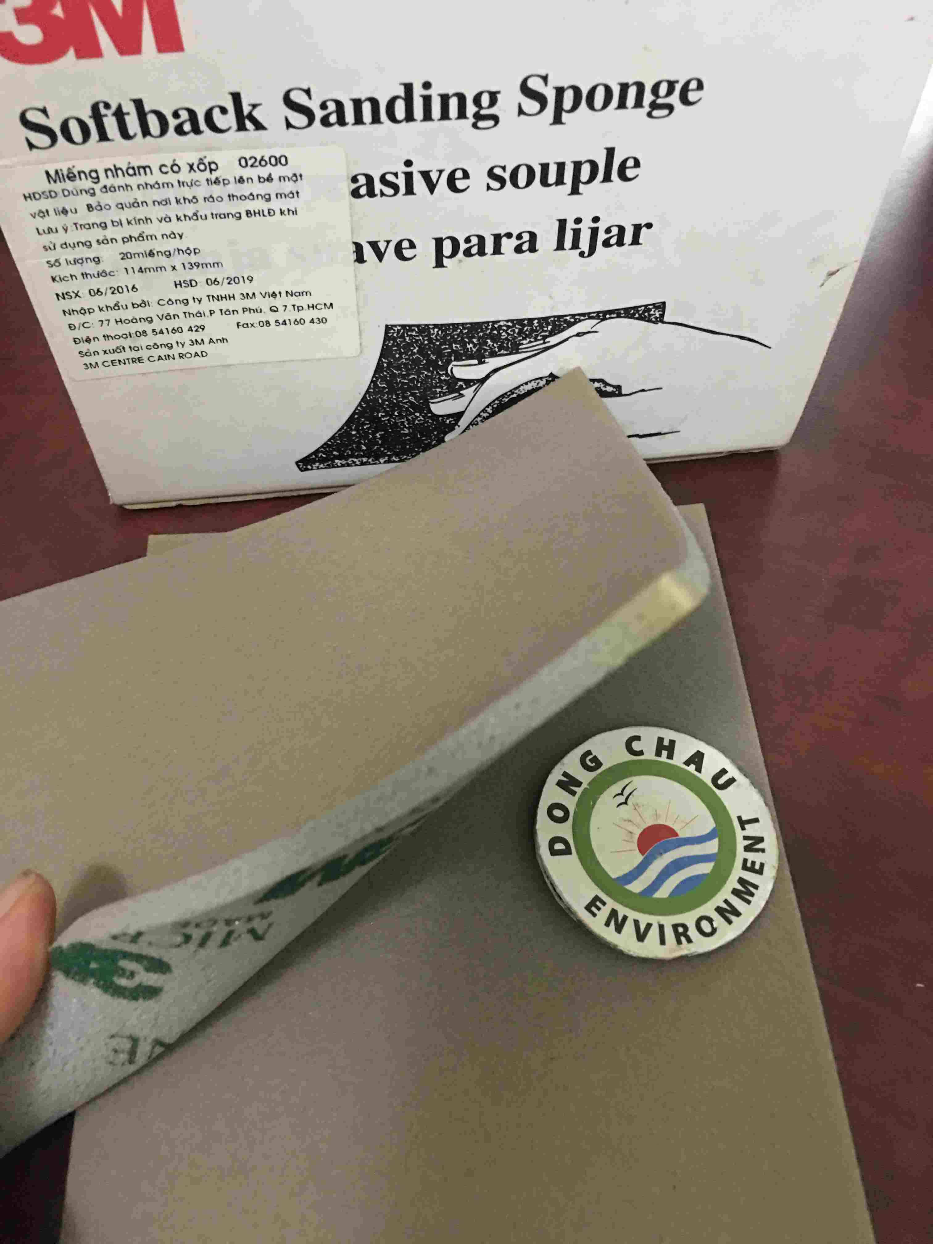 nham-cha-kim-loai-3m-02600-cat-1200-1500 độ dày Miếng nhám 3M 02600