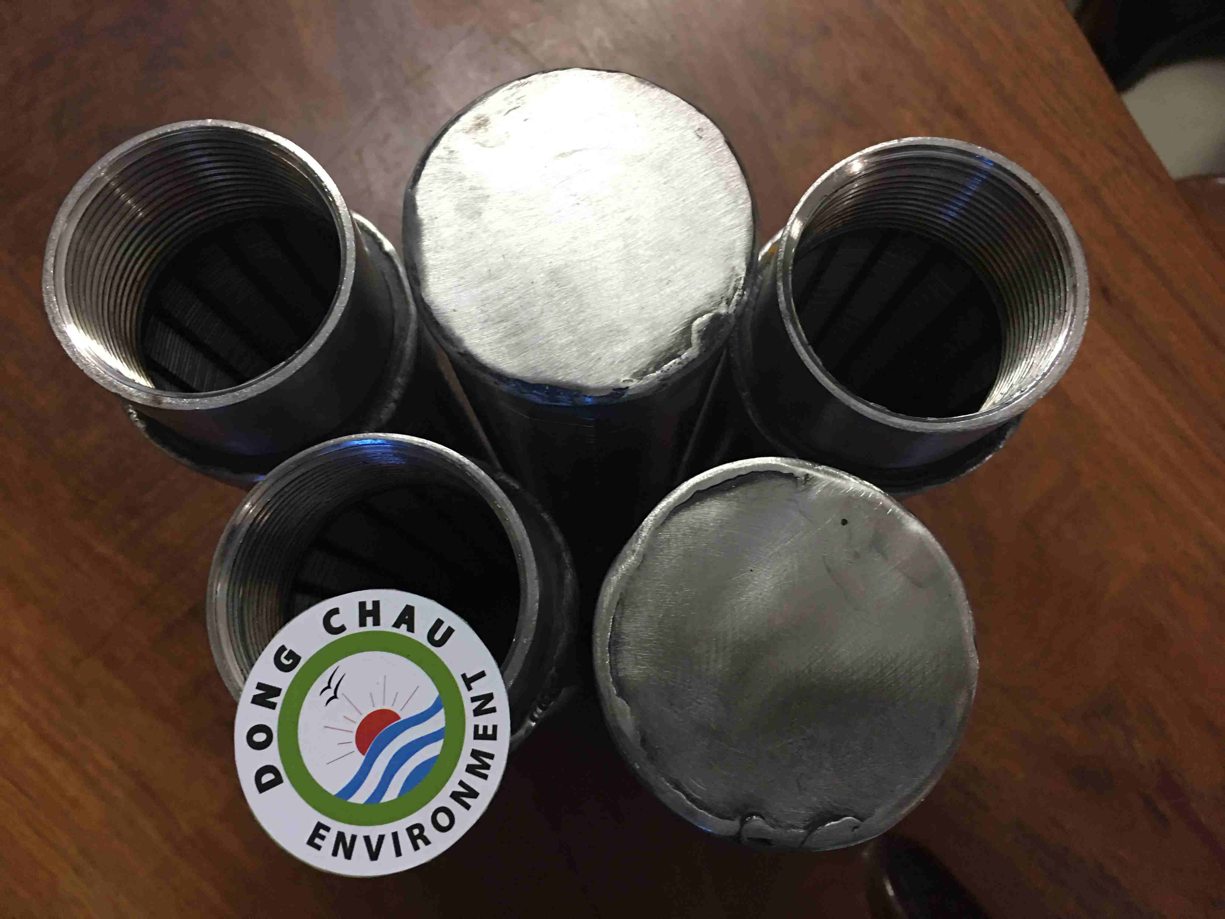 ong-loc-khe-cong-nghiep-0.1mm-dau-kin-dau-ren-trong chi tiết 2 đầu Ống lọc khe 0.1mm inox 1 đầu kín 1 đầu ren trong