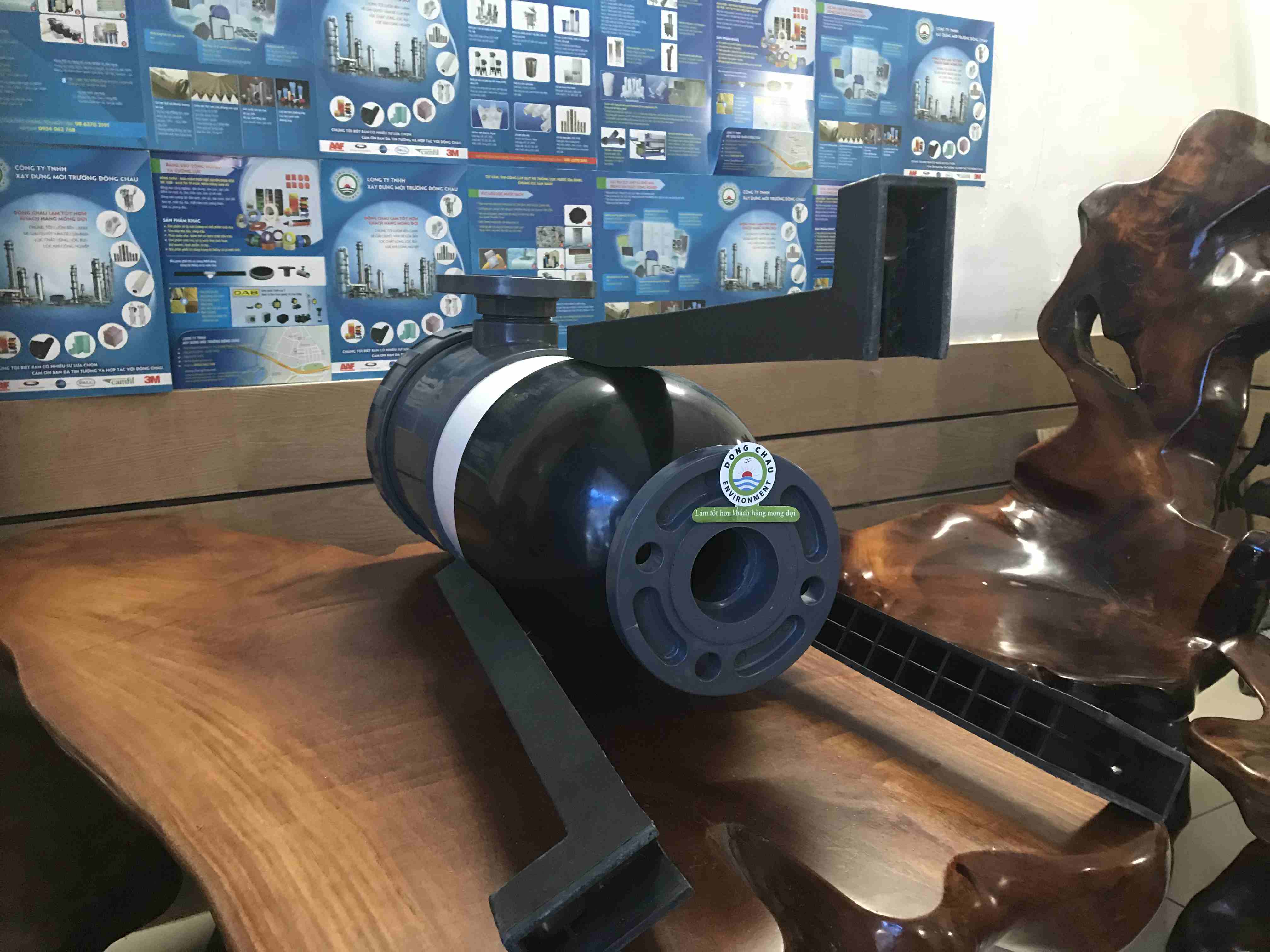 phan-day-binh-nhua-loc-1-tui-size-4 đầu ra và chân đỡ Bình lọc túi nhựa size 4