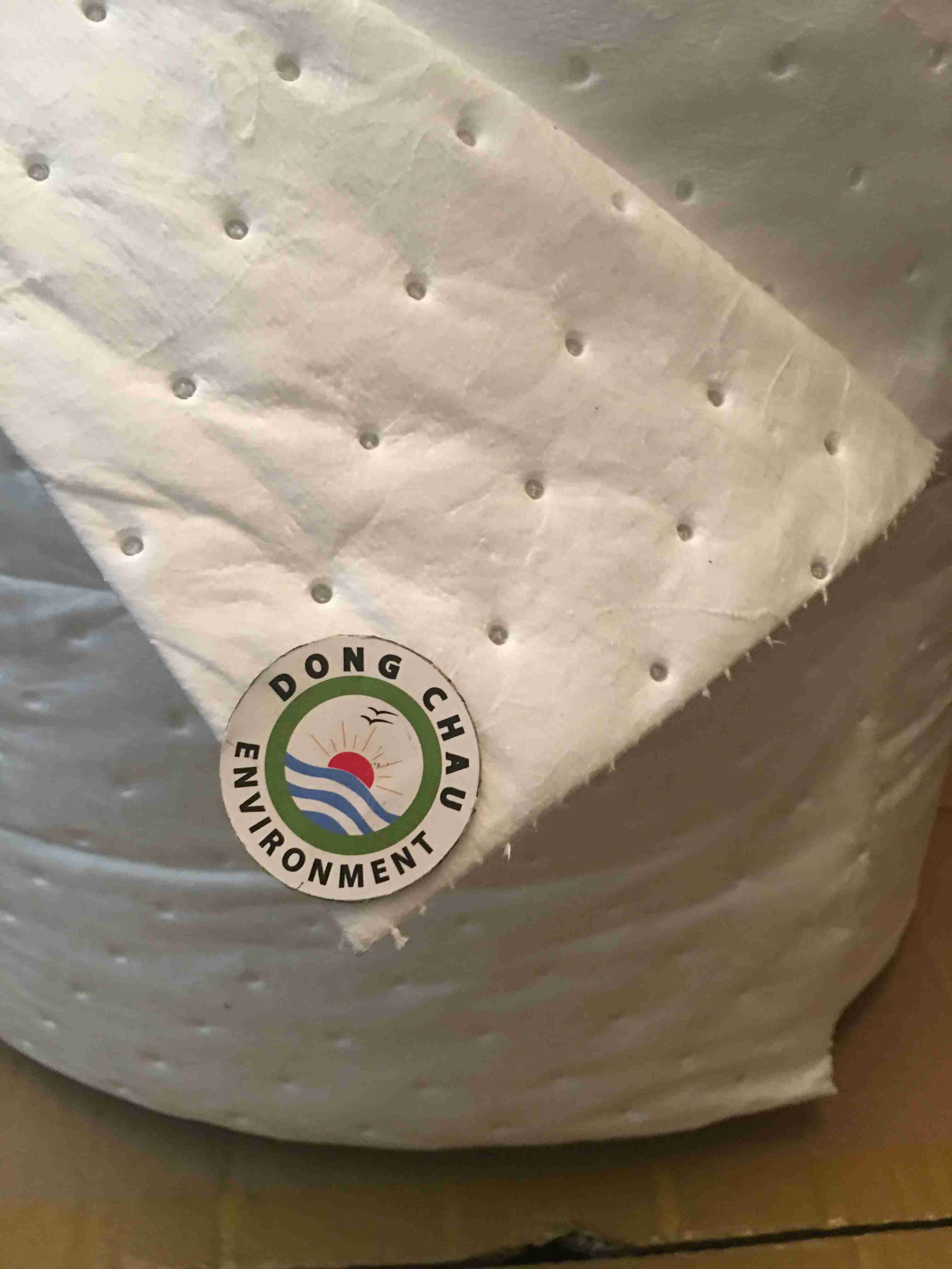 tam-tham-dau-tran-vai-spilfyter American spill absorbent oil white