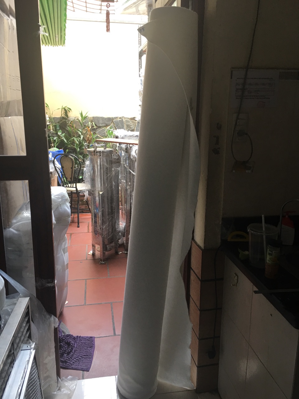 vai-pe-25-micron nguyên cuộn vải lọc nước sinh hoạt PE 25 mciron