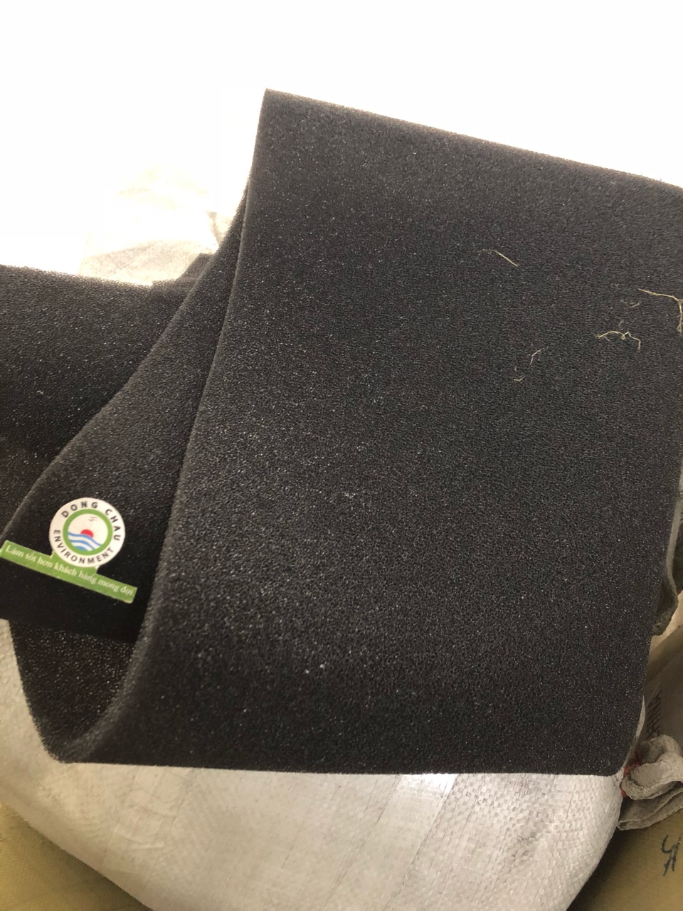 xop-loc-bui-khi-thua-10-mm liên hệ đông châu báo giá Tấm xốp lọc bụi không than dày 10mm lỗ thưa