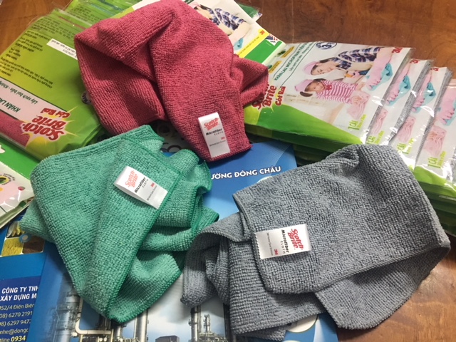 kiểm tra hàng Khăn lau nhà bếp Microfiber 3M chính hãng rất tiện dụng