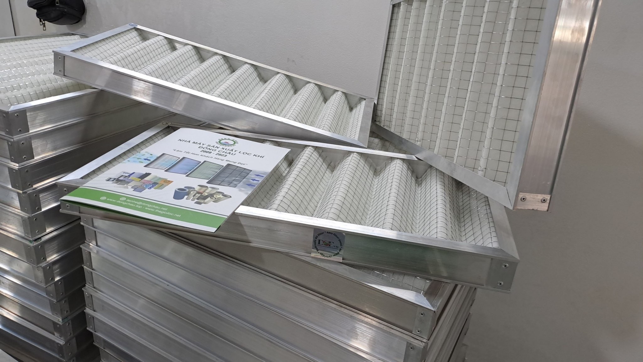 làm theo số lượng Khung lọc thô G4 lưới gợn sóng gia công