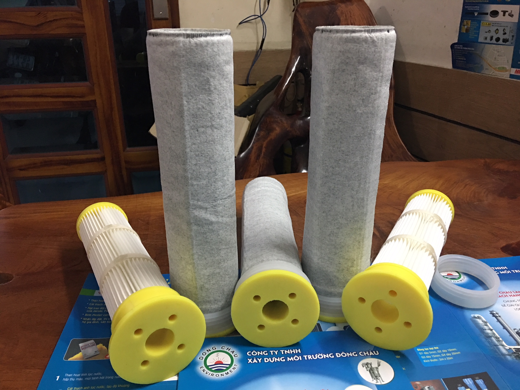 phân phối sản xuất Lõi lọc bụi PE bọc vải chống tĩnh điện bên ngoài