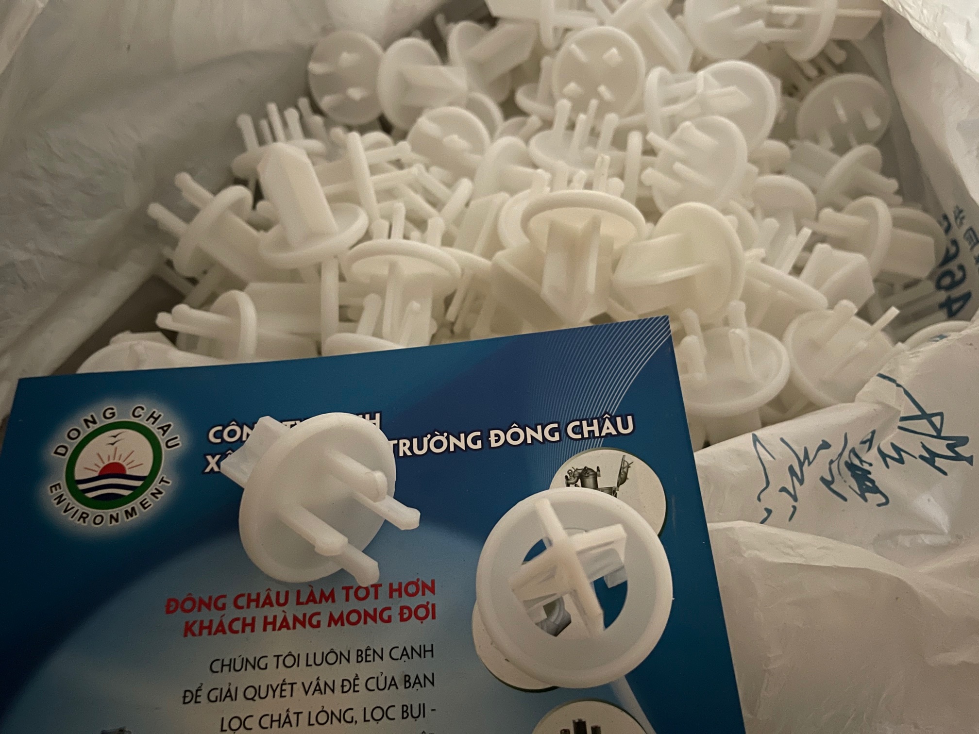 Đông Châu phân phối sỉ phụ kiện nhựa dùng chặn 2 đầu lõi lọc