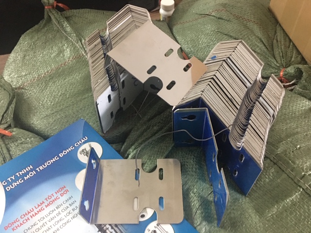 Giá treo cốc lọc nước chịu lực loại gắn 1 cốc