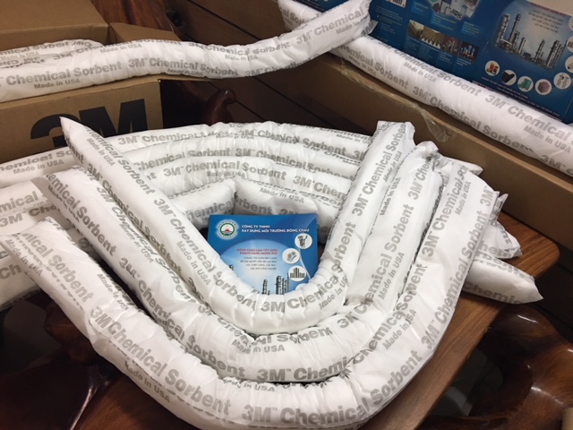 giao hàng nhanh Phao quây thấm hút hóa chất công nghiệp 3M P-200