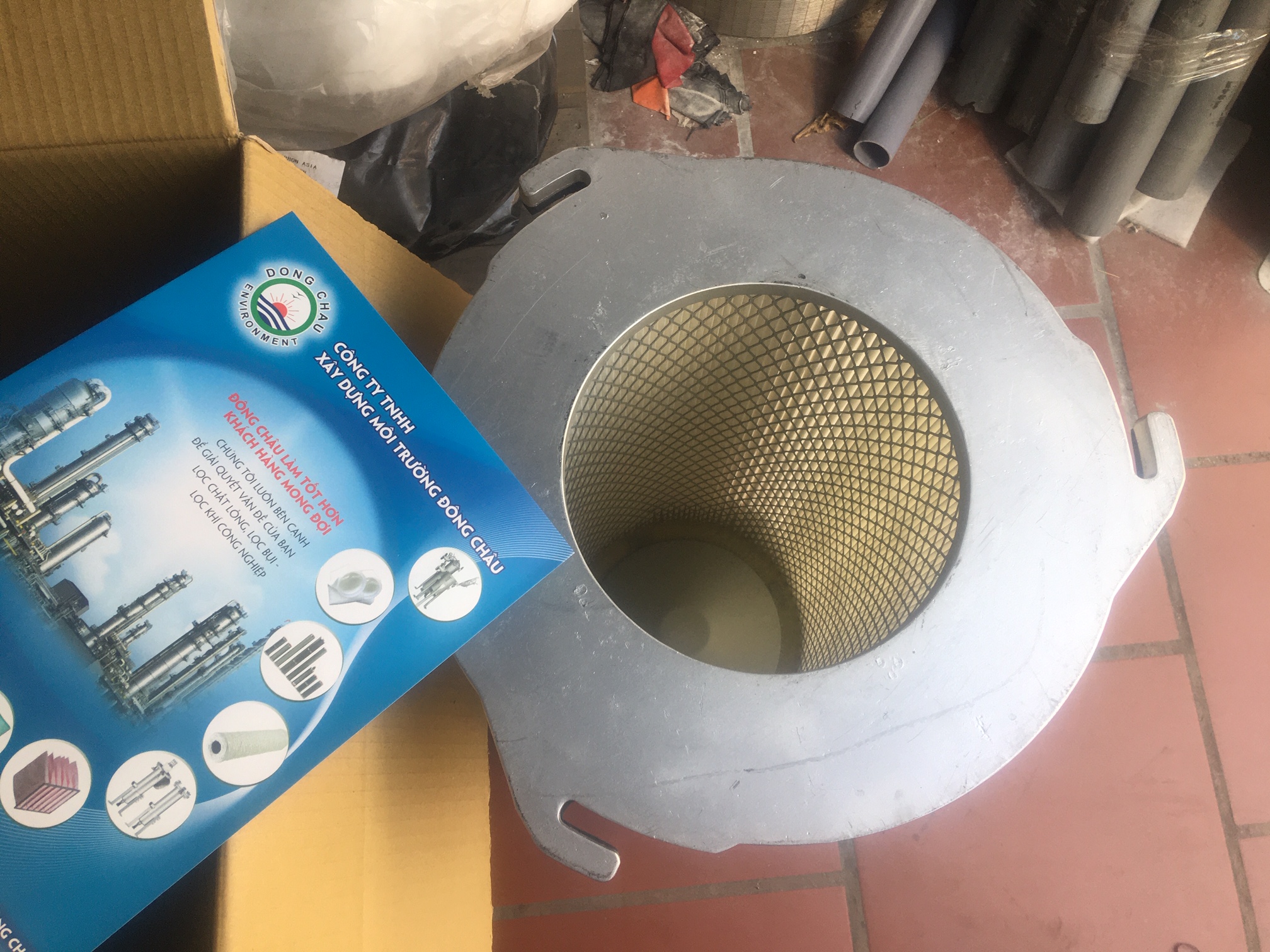 chi tiết cấu tạo bên trong Phin lõi lọc bụi 3 tai ngàm giấy nhựa PE