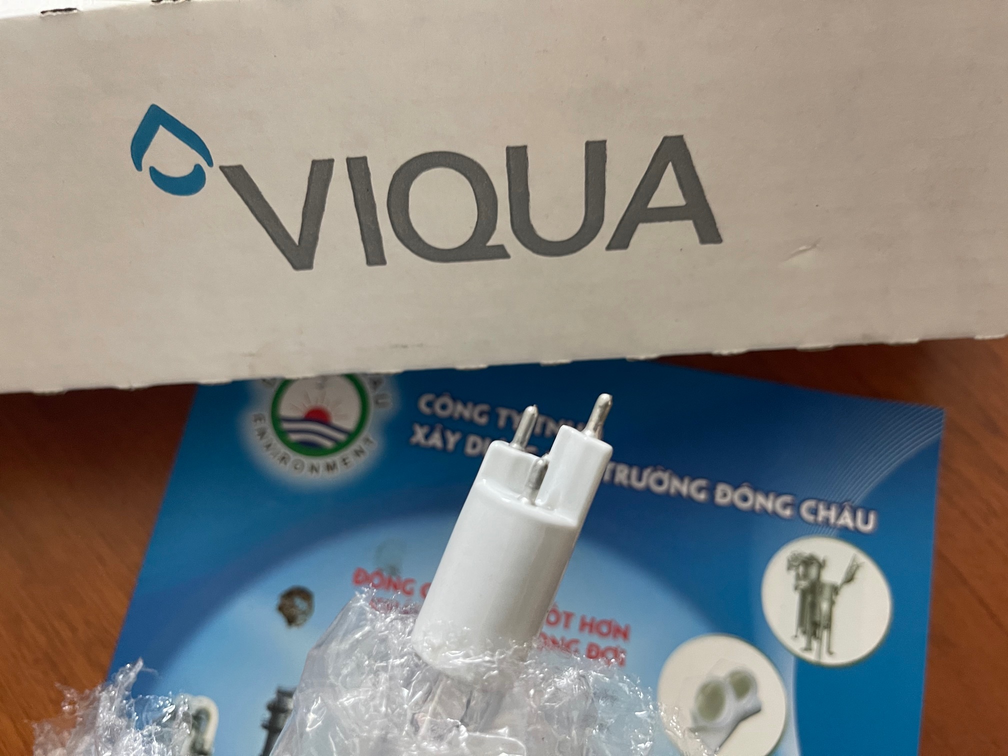 chi tiết đầu nối S740RL Viqua Canada - Bóng đèn diệt khuẩn 4 chấu