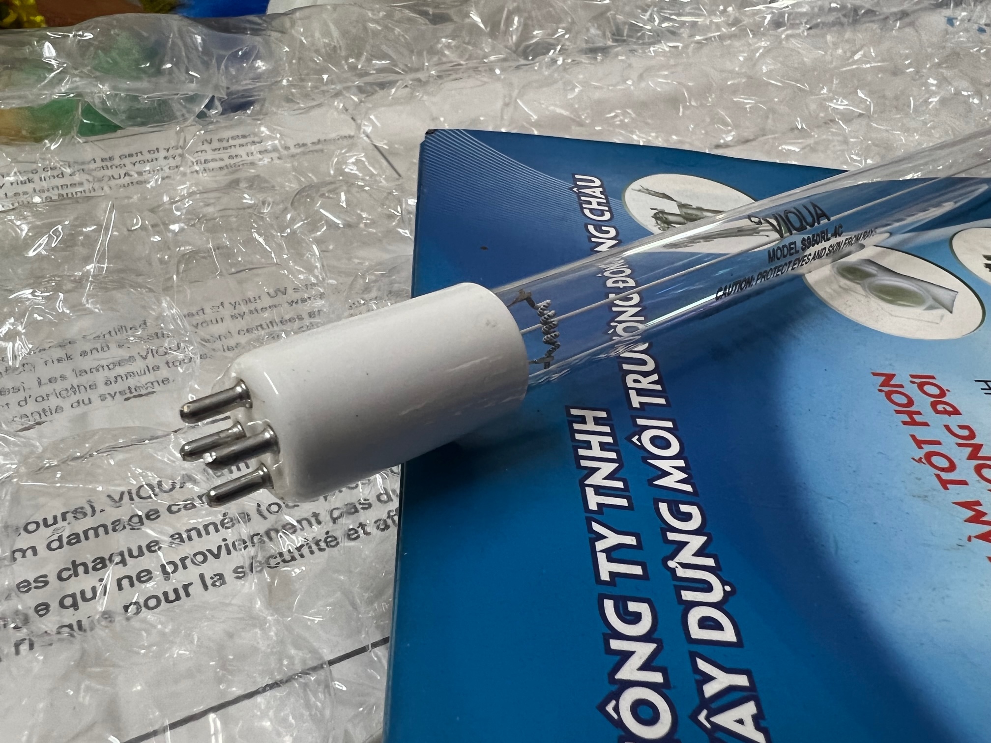 chi tiết đầu 4 chấu Bóng đèn cực tím 4 chấu S950RL-4C Viqua