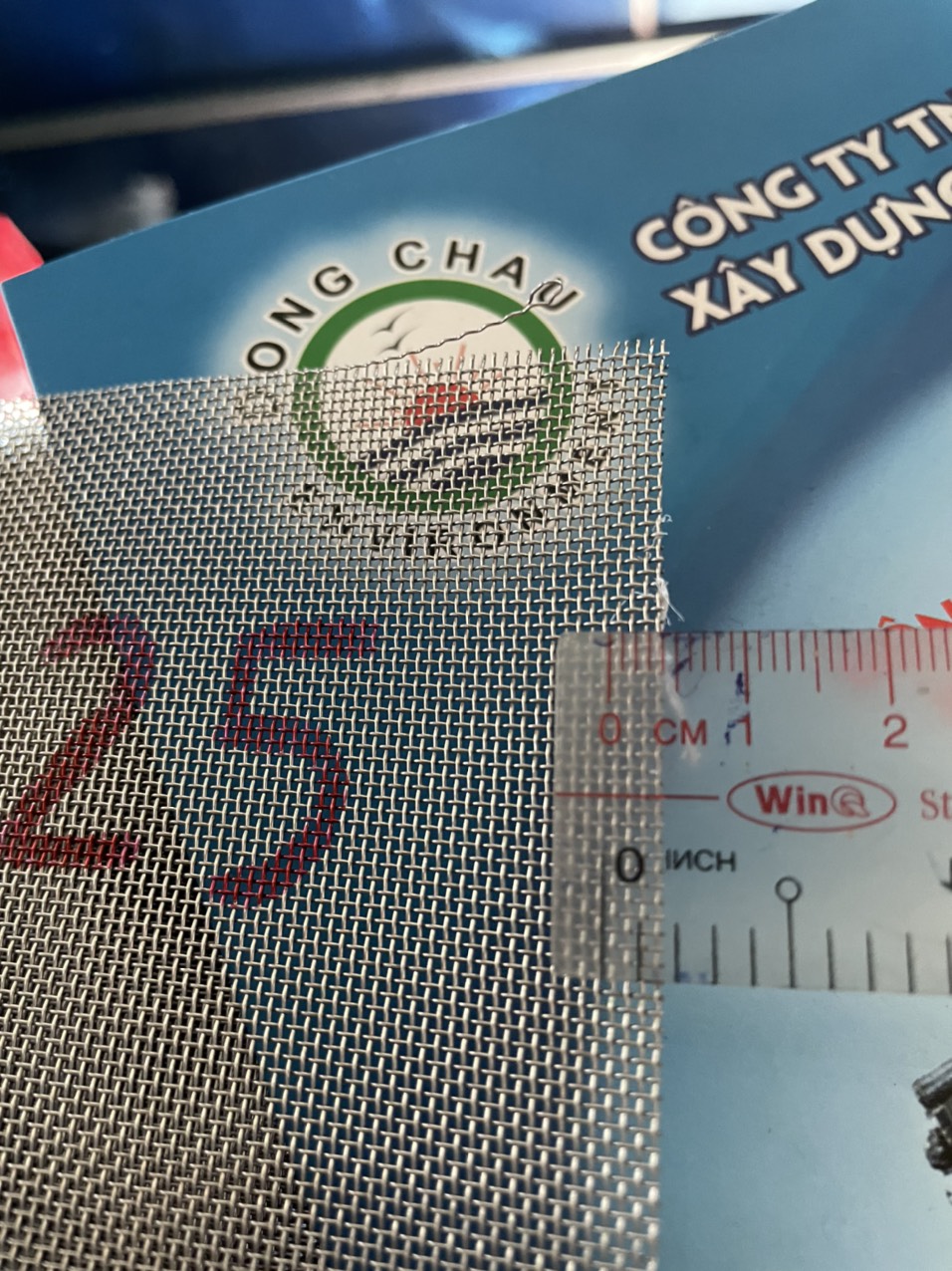 Lưới inox 25 mesh sàng cát, sàng tuyển quặng khai thác khoáng sản liên hệ đông châu cung cấp lưới inox 304 loại 25 mesh