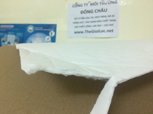 Tấm thấm hút dầu nhớt, dầu loang, dạng phẳng, dày 3mm cấu tạo chi tiết bên trong Tấm thấm dầu