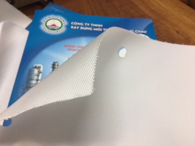 chi tiết chất liệu vải Tấm vải ép bùn khung bản đục lỗ trên các cạnh