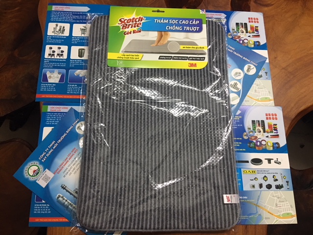 Thảm chống trơn trượt 3M màu đen chuyên dụng