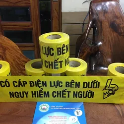 Dải băng cảnh báo điện nguy hiểm không thể bỏ qua