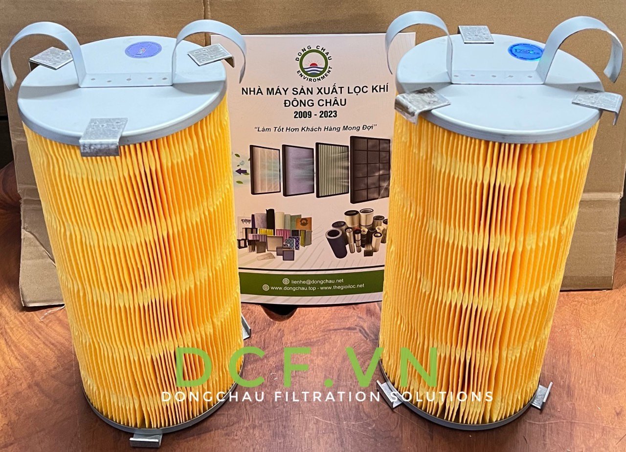 Hydraulic oil filter core with handle