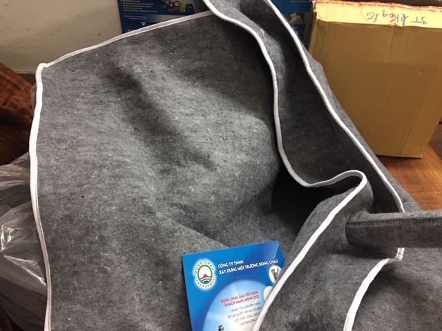 chất liệu Túi hút váng dầu hút dầu lẫn trong nước thải