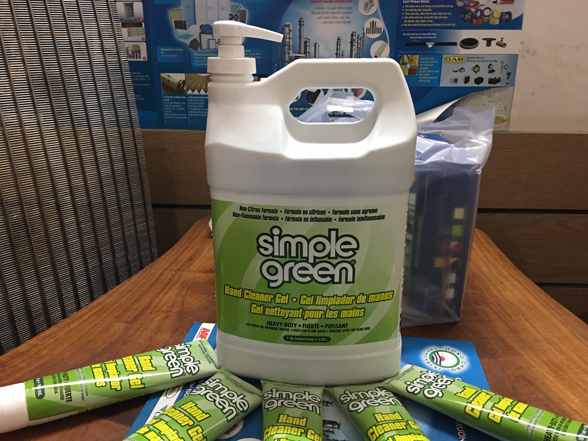 Bình kem rửa tay công nghiệp Simple Green 3.78 lít