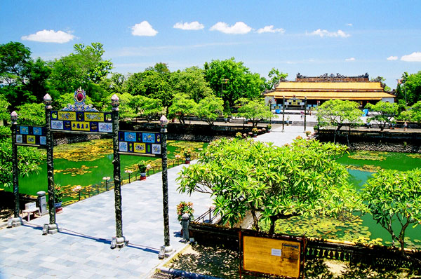 TOUR ĐÀ NẴNG HUẾ ĐỘNG PHONG NHA GIÁ RẺ TOUR ĐÀ NẴNG HUẾ ĐỘNG PHONG NHA GIÁ RẺ