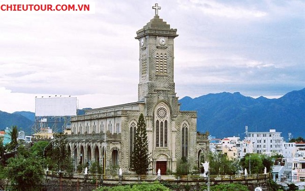 tour-du-lich-hai-phong-nha-trang-vinpearl-gia-re