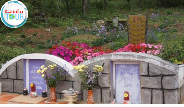 Phần Mộ của Cô Thảo và Anh Tâm tại Đà Lạt