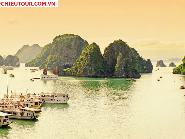 Vịnh Hạ Long tuyệt đẹp từ trên cao