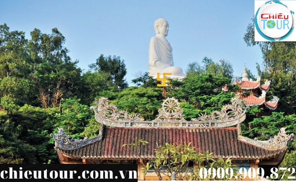 Chùa Long Sơn tại Nha Trang