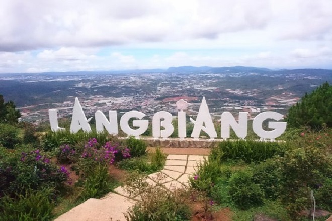 dinh-lang-biang-da-lạt ĐÀ LẠT – MÙA XUÂN TRÊN CAO NGUYÊN