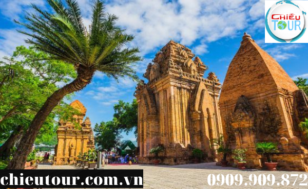 Tháp Bà Ponagar tại Nha Trang