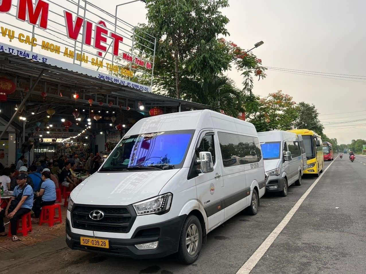 cho-thue-xe-du-lich-16-cho-tai-con-dao-chieutour1.jpg Dịch vụ cho thuê xe 16 chỗ tại CÔn Đảo