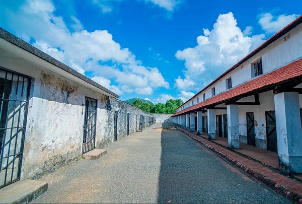tour-du-lich-ha-noi-di-con-dao-bang-tau-superdong-gia-re-3-chieutour.jpg