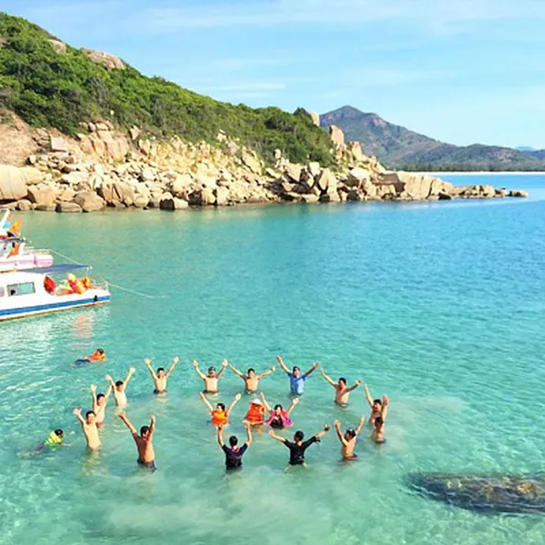 TOUR ĐẢO BÌNH HƯNG - NINH CHỮ  BẰNG XE GIƯỜNG NẰM CAO CẤP