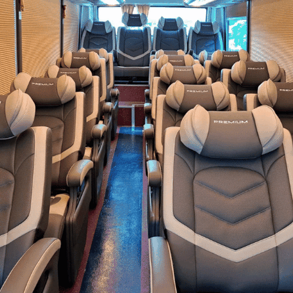 DỊCH VỤ CHO THUÊ XE LIMOUSINE 20 CHỖ TẠI NHA TRANG GIÁ RẺ