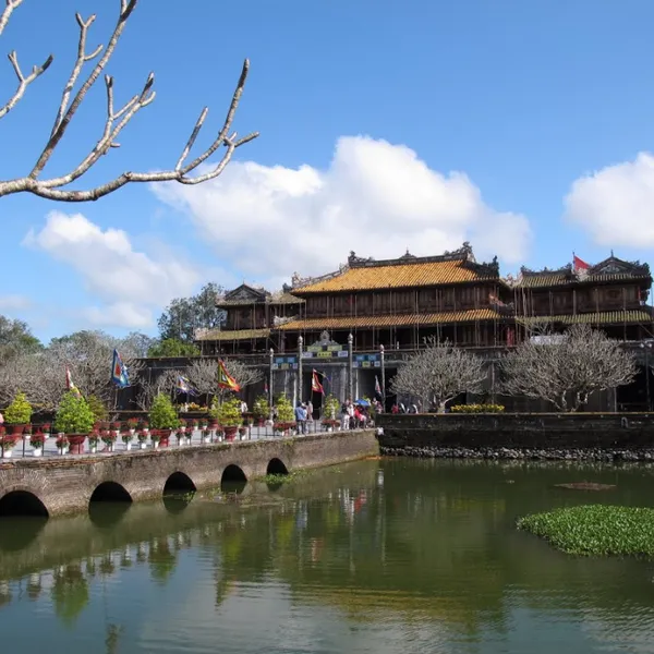 TOUR LÀO CAI HÀ NỘI ĐI ĐÀ NẴNG HUẾ