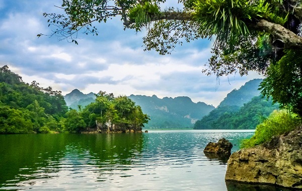 tour-tphcm-ha-noi-ho-ba-be-3-ngay-2-dem.jpg