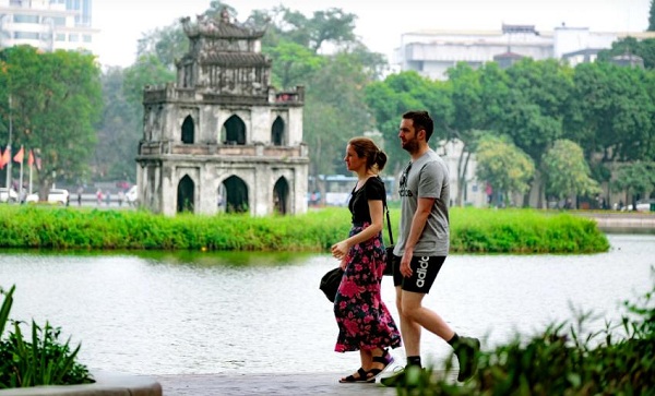 tour-tphcm-ha-noi-moc-chau-3-ngay-2-dem.jpg