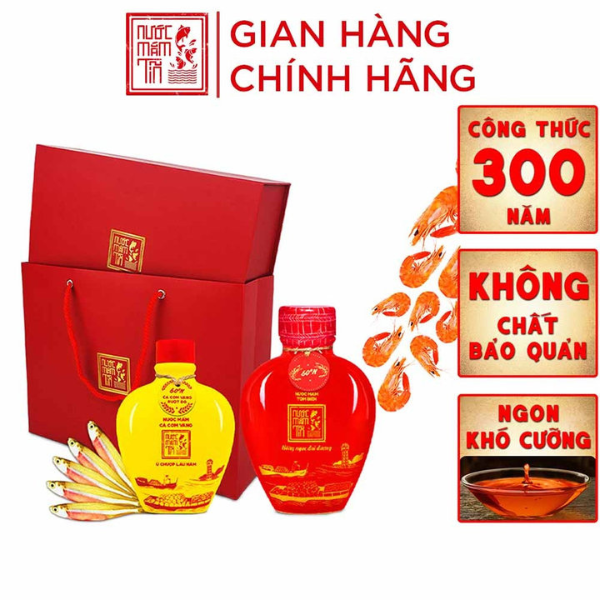 Hộp Quà Đậm Đà Tình Thân Gồm 01 Nước Mắm Tĩn Tôm Biển 60N 500ml Và Nước 01 Nước  Mắm Cá Cơm Vàng Ruột Đỏ 250ml