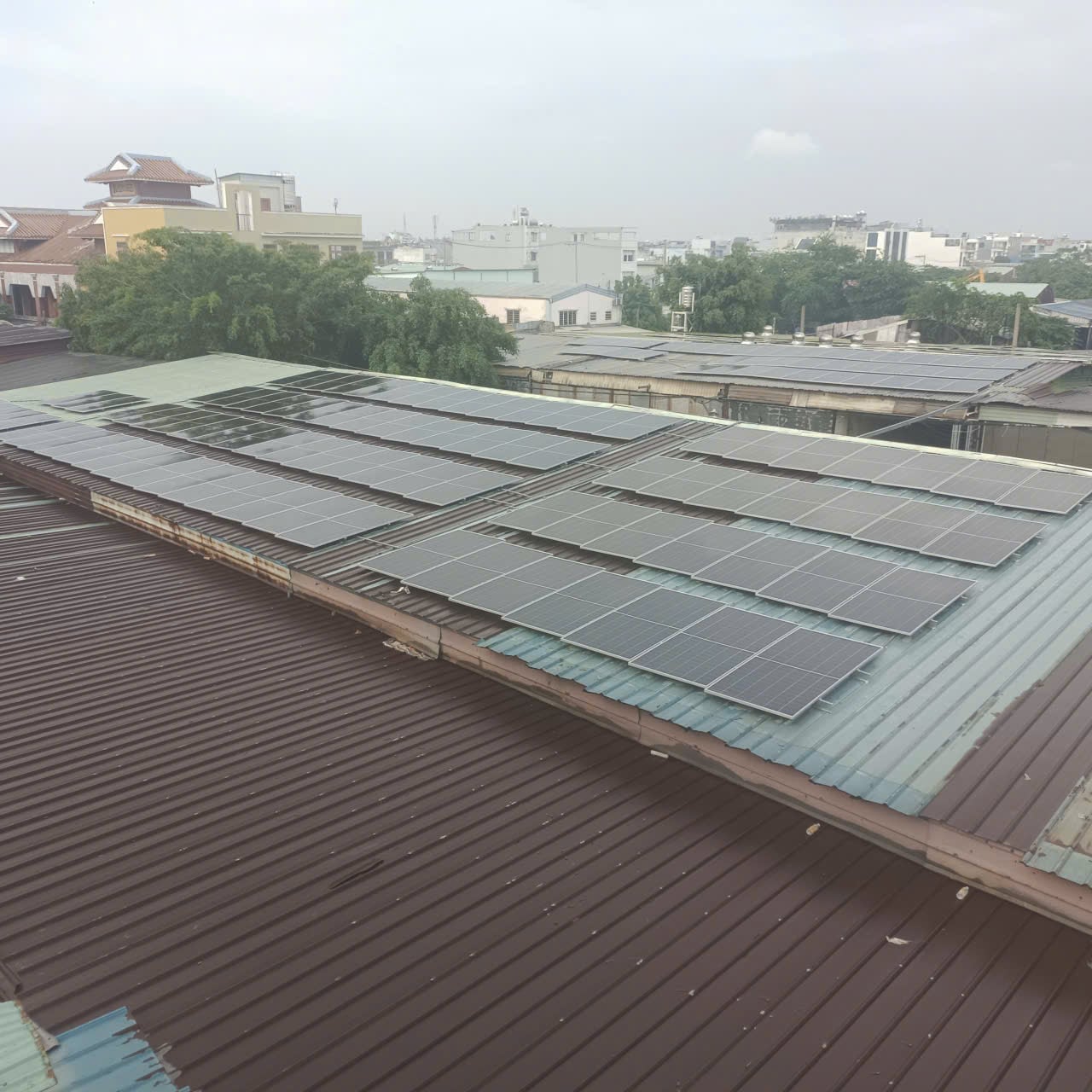 dự án nhà xưởng 70kwp - bám tải