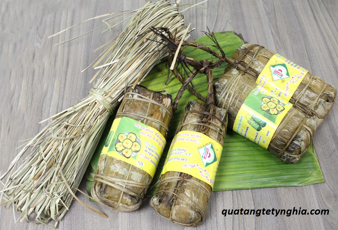 Bánh tét trà cuôn hai lý Bánh tét trà cuôn hai lý