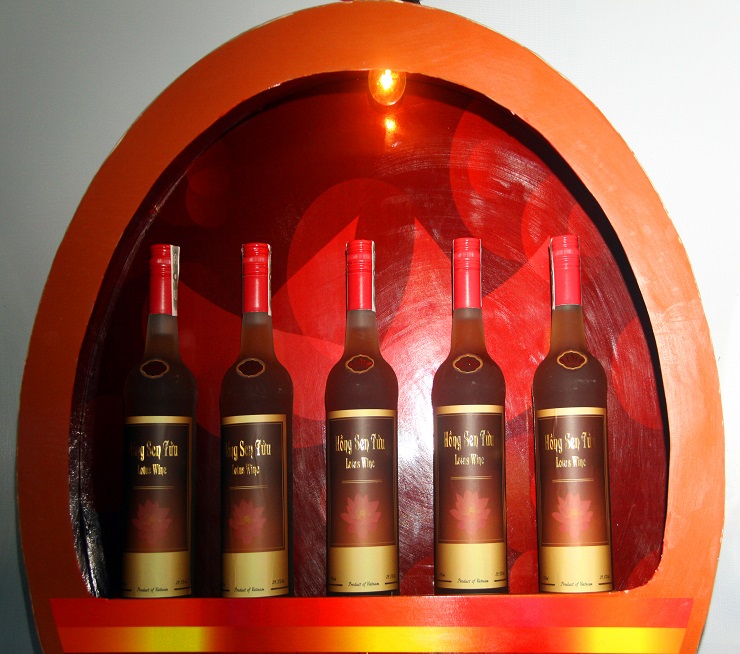 Rượu sen Đồng Tháp