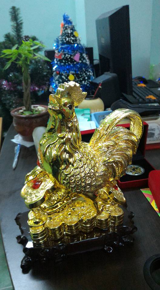 Tượng gà trống mạ vàng 1 Tượng gà trống mạ vàng 1
