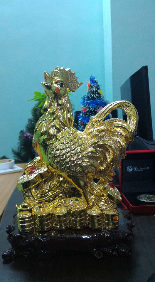 Tượng gà trống mạ vàng Tượng gà trống mạ vàng