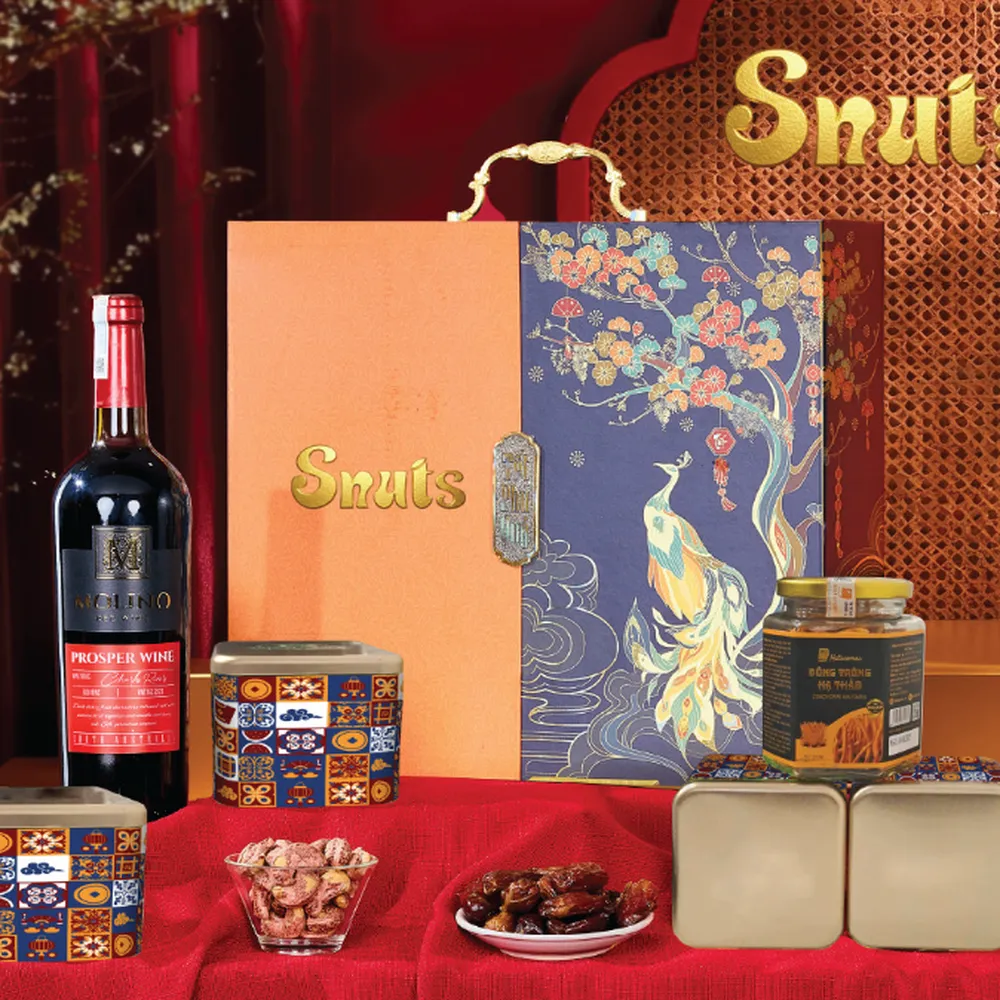 Hộp quà tết Snuts 2