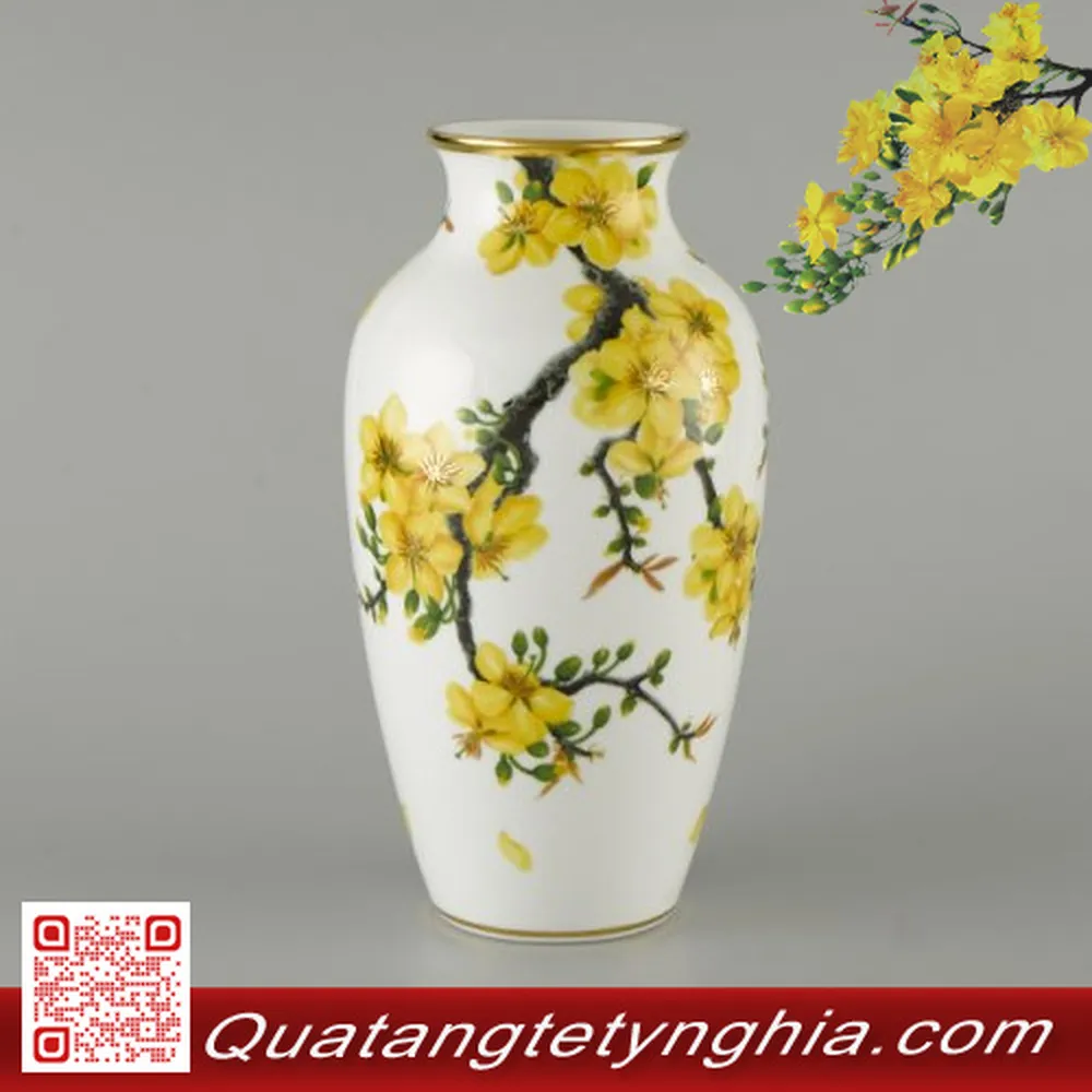 Quà tết sếp nam - Bình hoa mai